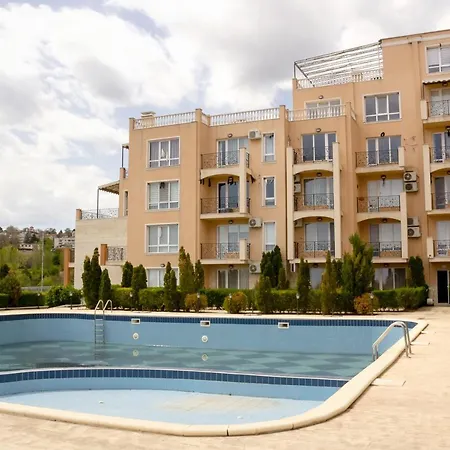 ⟪panama Flat⟫ 1bd With Access To A Pool & Parking * Варна